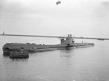 Герой и военный преступник в одном лице: карьера командира британской подлодки