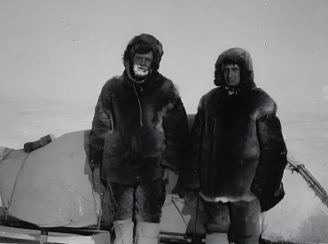 Двое в ледяной пустыне: моряки два года боролись со смертью в Гренландии — и выжили