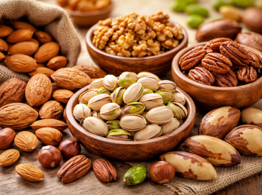 Секрет долголетия в горсти орехов: какие спасают сердце и мозг?