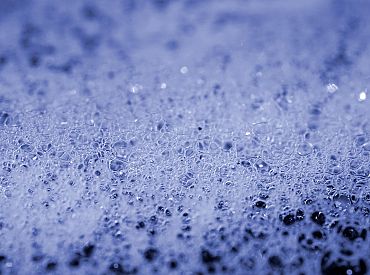 Мыльная пена ведёт себя как искусственный интеллект — и учёные только сейчас это поняли