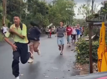 Сговорились что ли? Подросток с пистолетом взял школу в заложники!