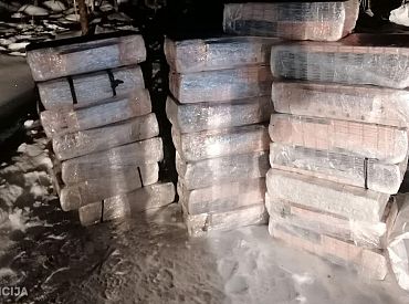 Policisti Aizkraukles novadā atklāj lielu nelegālo cigarešu daudzumu un aiztur trīs personas