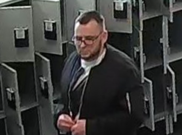 Подозревают в нехорошем: полиция просит помощи в розыске (ФОТО)