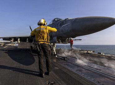 В Ираке разбился американский самолет и другие новости с Ближнего Востока