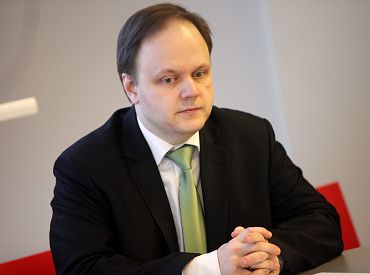 «Когда эти мерзавцы наконец лопнут?» Пойканс возмущен жадностью в Rail Baltica