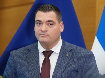 А ты возьми и купи слона! Ратниекс обещает помощь Рижскому зоопарку