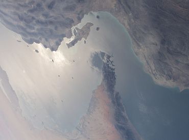 Бензин, дешевей! Через Ормузский пролив в Европу впервые прошло судно