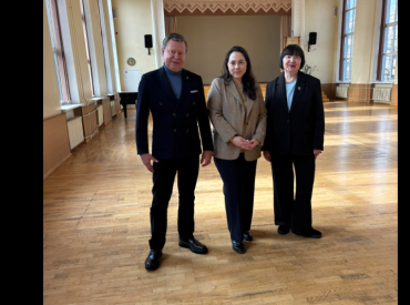 Ланга нашла себе занятие: проверяет латышский в бывших школах нацменьшинств