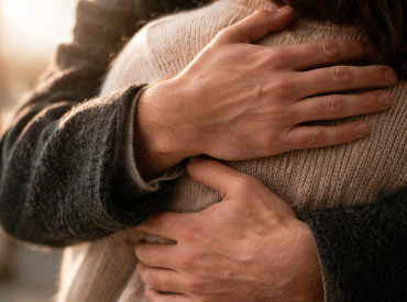 Обнял — и спас жизни: как обычное объятие остановило теракт