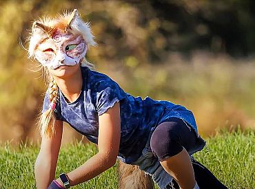 Подростки в масках животных заполнили парки Буэнос-Айреса —  кто они?