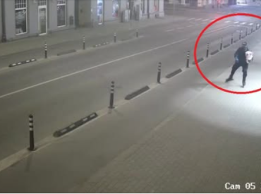 Полиция просит помощи в розыске подозреваемого мужчины (ВИДЕО)
