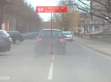 Школьник на BMW  уходил от погони, но встретил забор (видео)