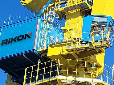 RIKON набирает обороты: еще два портальных крана отправляются клиенту