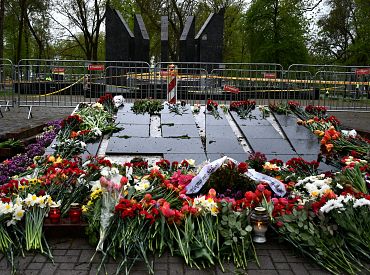 Saistībā ar padomju karavīru piemiņu konstatē atsevišķus militāro agresiju slavinošu simbolu lietošanas gadījumus