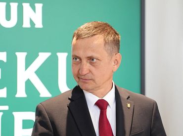 Думали, думали и не придумали: Краузе восстановили мандат