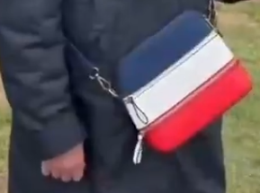 «Это флаг РФ? — Нет, это Tommy Hilfiger!» В сети разлетелся ролик о работе полицейских 9 мая (ВИДЕО)