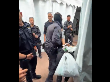 Скандальное видео с задержанными активистами поссорило Израиль с Европой и США (ВИДЕО)