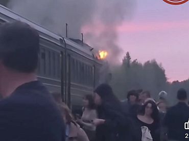 Otrdienas vakarā pie Daugavpils dedzis pasažieru dīzeļvilciens