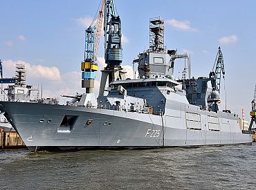 В Германии повреждён военный корабль: кто стоит за диверсиями?