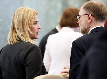 Обязанности министра обороны берет на себя Силиня: надолго?