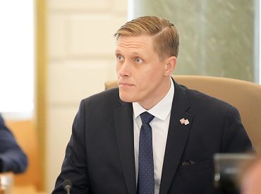 Домбрава недоволен работой руководителя центра «Муцениеки»; что говорит она сама