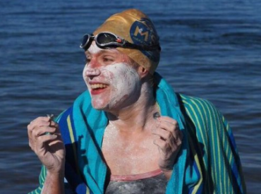 54 часа в море после рака: женщина сделала то, что до неё не удавалось никому
