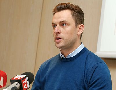 Bunkus kritizē ieilgušo tiesvedību un sistēmiskas problēmas brāļa slepkavības lietas izmeklēšanā