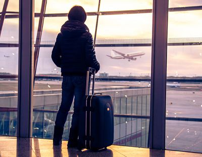 Отец: «Большинство ровесников моего сына уезжает учиться за границу. Сколько возвращается?» (ЦИФРЫ)