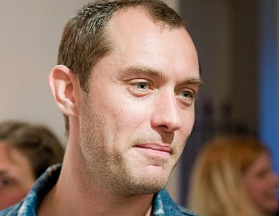 «Кремлёвский волшебник»: пропаганда или… Латвийские продюсеры готовы судиться с французской газетой