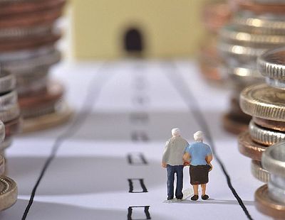 Опасный приработок: пенсионеры сдают квартиры и… теряют налоговые льготы?