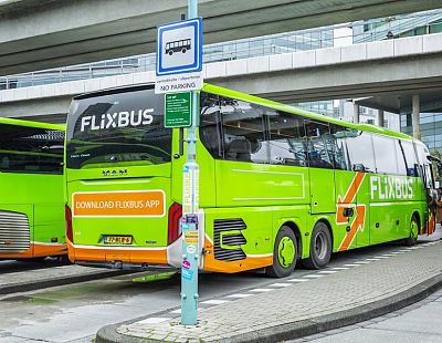 Lietuvā avarējis Varšavas-Tallinas maršruta autobuss, kurā bijuši arī Latvijas valstspiederīgie