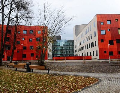 Deputāti skatīs opozīcijas pieprasījumus Abu Meri par Stradiņa slimnīcas A2 korpusa būvniecības izmaksām