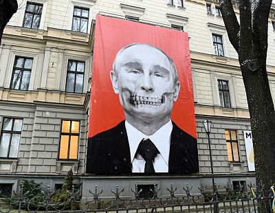 «Точно отравился грибами?» Вейнберга: смерть врагов Путина уже не удивляет