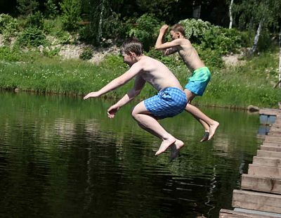 Море пока ледяное: где в Латвии самая тёплая вода