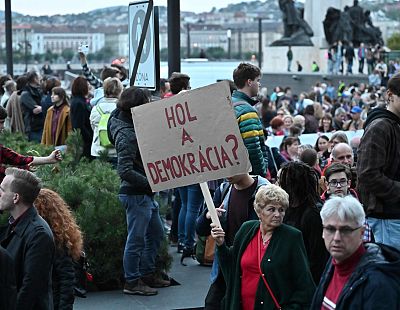 Латышка, живущая в Венгрии: после ухода Орбана в стране будет нужна инвентаризация