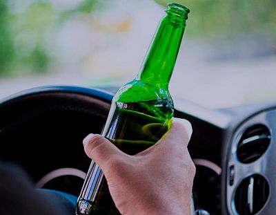 За езду в пьяном виде, возможно, задержан певец Нормундс Рутулис (ВИДЕО)