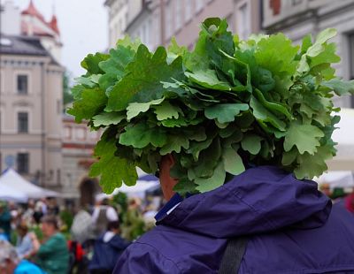 Pašreizējās prognozes: Jāņos gaidāms mēreni silts un brīžiem lietains laiks