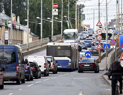Водители, готовьтесь! Планируется перестройка еще одного моста в Риге