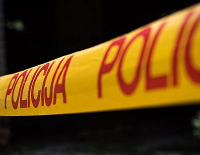 Iespējamā ar migrantu pārvadāšanu saistītā autoavārijā Lietuvā gājis bojā Latvijas pilsonis