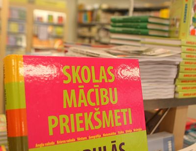 Вскрылась правда: министерство хотело сэкономить за счет учебников для детей