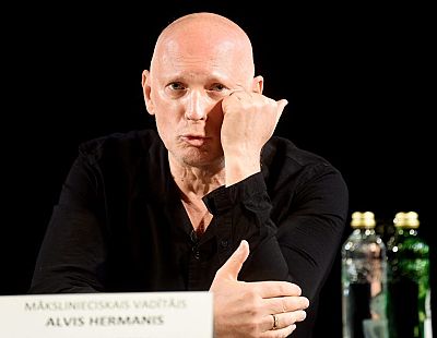 «Латвийская тантра»: Херманис выдал прогноз, какой будет Латвия десять лет спустя