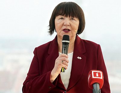 «Почему я чувствую себя как в Свердловске?!» Лангу возмутил кондуктор, говорящий по-русски