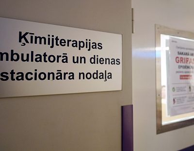 «Каждый месяц я должна платить 8000 евро»: мать двоих детей борется за жизнь