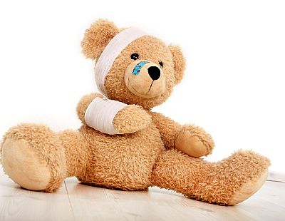 Какая дикость! В Риге совершеннолетняя девица напала на детей в магазине