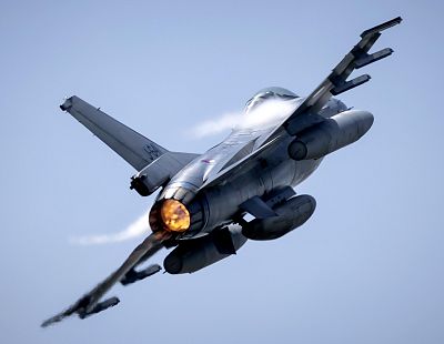 NYT: США сократят поставки НАТО боевых самолетов и кораблей