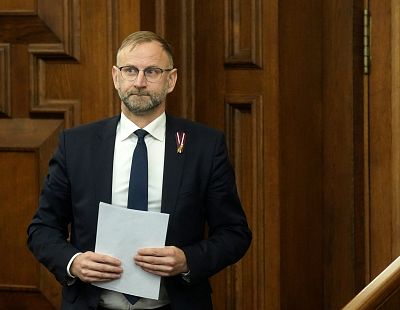 Голодать не будет: в декларации министра сообщения Швинки обнаружилось интересное