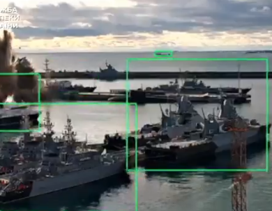 Украинские дроны впервые взорвали российскую подлодку класса «Варшавянка» (ВИДЕО)