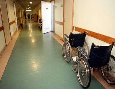 Vienojas Rīgas 2. slimnīcā attīstīt hronisko pacientu aprūpi un ortopēdiju
