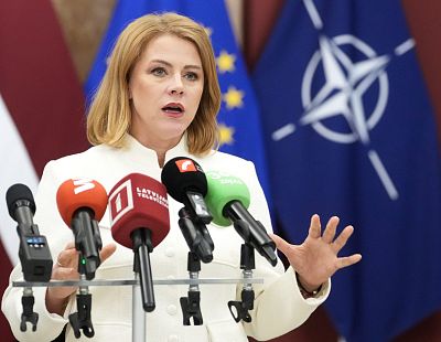 «Политика открытых дверей недопустима»: Силиня готова научить Европу как отваживать мигрантов