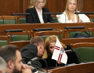 Saeimas deputāte tiek pie soda par valsts valodas nepietiekamām zināšanām